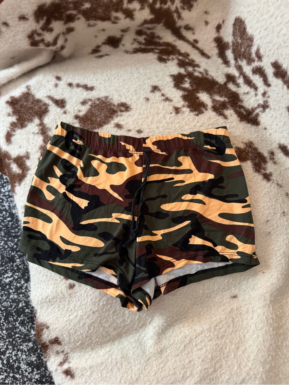 Camo Print Women's Drawstring Shorts- PINK
